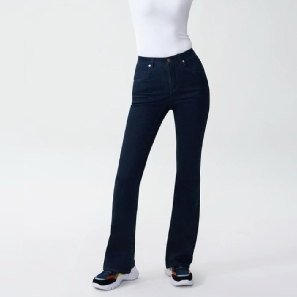 NWT Universal Standard Dark Indigo Sava High Rise Flare Jeans